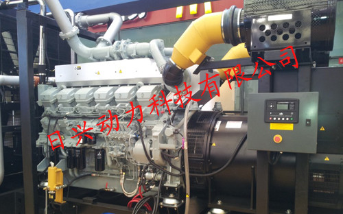 最后端三菱S6R柴油發(fā)動機(jī)曲軸頸的軸頸寬度的研磨