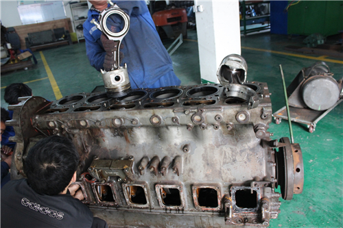 檢查三菱S6R推力片