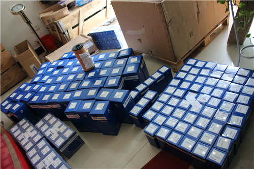 珀金斯柴油發(fā)動(dòng)機(jī)1878042 C92燃油、空氣過(guò)濾器