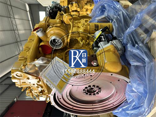 卡特發(fā)動(dòng)機(jī)320：轉(zhuǎn)速與速度的工程奇跡